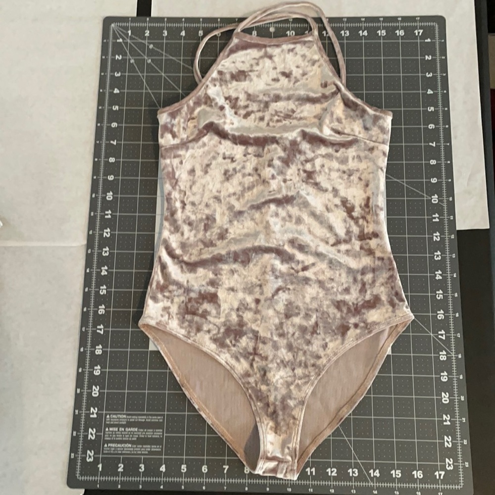 “Forever 21” Velour Bodysuit!